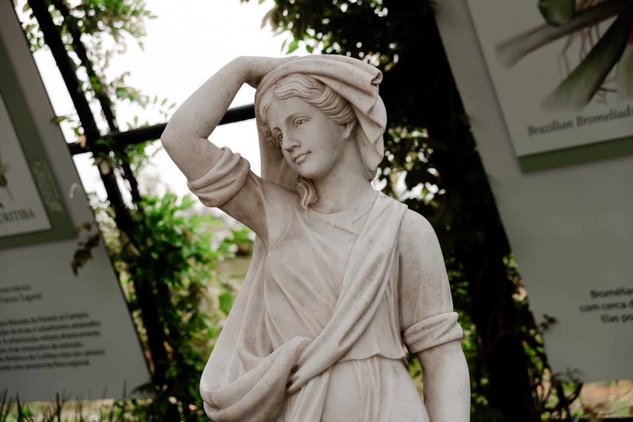 Services estatua